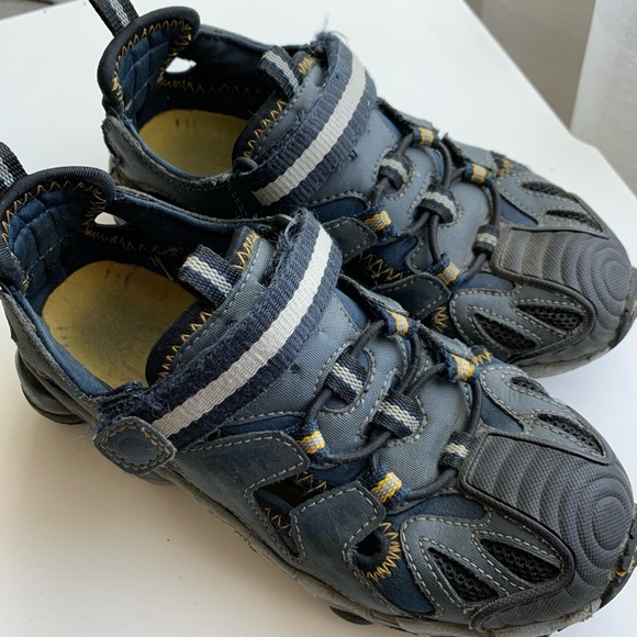💦💙Kids Keen Sandals💙💦 - Picture 2 of 12